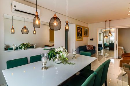 Sala de casa à venda com 3 quartos, 400m² em Alto de Pinheiros, São Paulo