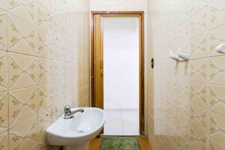 Banheiro de casa para alugar com 1 quarto, 45m² em Jardim Raposo Tavares, São Paulo