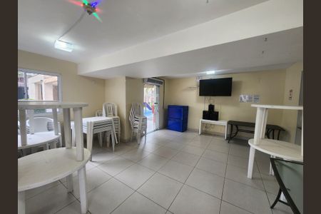 Apartamento para alugar com 50m², 2 quartos e 1 vaga Apartamento para alugar com 50m², 2 quartos e 1 vagaÁrea comum - Salão de festas