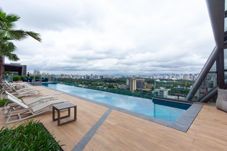 Apartamento para alugar com 65m², 2 quartos e 2 vagasÁrea comum - Piscina