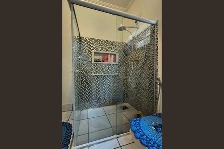 Casa à venda com 130m², 3 quartos e 2 vagasBanheiro da Suíte