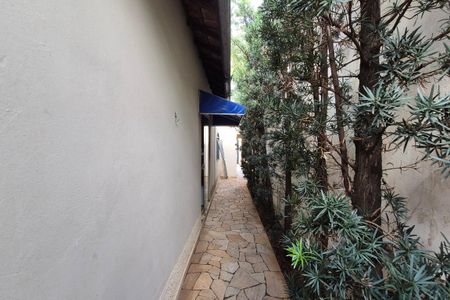 Casa à venda com 130m², 3 quartos e 2 vagasCorredor 