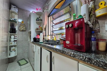 Casa à venda com 130m², 3 quartos e 2 vagasCozinha 