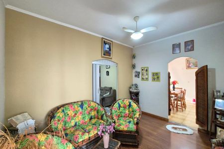 Casa à venda com 130m², 3 quartos e 2 vagasSala