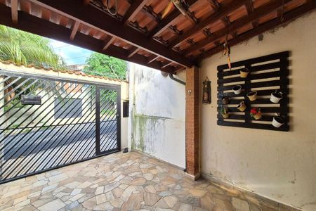 Casa à venda com 130m², 3 quartos e 2 vagasGaragem 