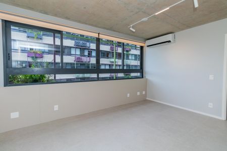 Sala de apartamento para alugar com 2 quartos, 67m² em Vila Ipojuca, São Paulo