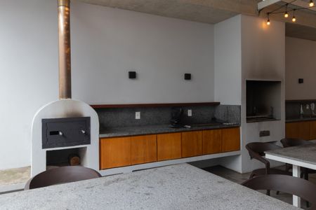 Apartamento para alugar com 67m², 2 quartos e 1 vagaÁrea comum - Churrasqueira