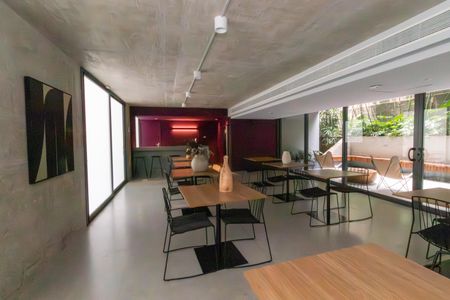 Apartamento para alugar com 67m², 2 quartos e 1 vagaÁrea comum - Salão de Festas