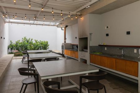 Apartamento para alugar com 67m², 2 quartos e 1 vagaÁrea comum - Churrasqueira