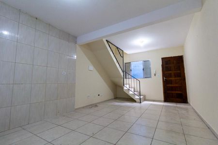 Sala e Cozinha de casa de condomínio à venda com 2 quartos, 60m² em Vila Ré, São Paulo