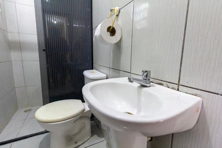 Casa de condomínio para alugar com 60m², 2 quartos e sem vagaBanheiro