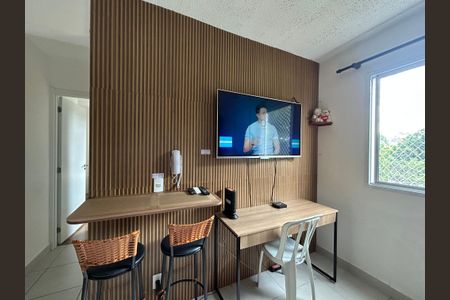 Sala de apartamento para alugar com 2 quartos, 32m² em Piqueri, São Paulo