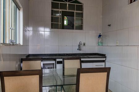 Casa para alugar com 95m², 3 quartos e 2 vagasCozinha