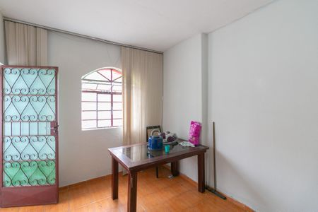 Casa para alugar com 95m², 3 quartos e sem vaga