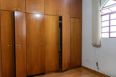 Casa para alugar com 95m², 3 quartos e 2 vagasSuíte