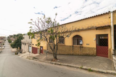 Casa para alugar com 95m², 3 quartos e sem vaga