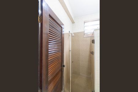 Casa para alugar com 346m², 3 quartos e 3 vagas Casa para alugar com 346m², 3 quartos e 3 vagasBanheiro Social Casa 1