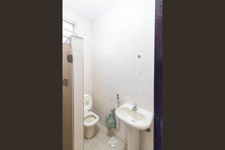 Casa para alugar com 346m², 3 quartos e 3 vagas Casa para alugar com 346m², 3 quartos e 3 vagasBanheiro Social Casa 1