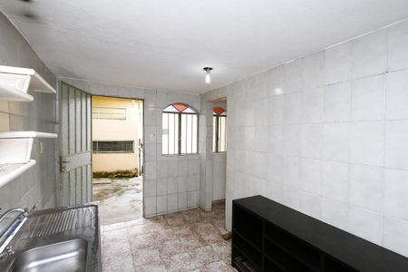 Cozinha de kitnet/studio para alugar com 1 quarto, 28m² em Dom Bosco, Belo Horizonte