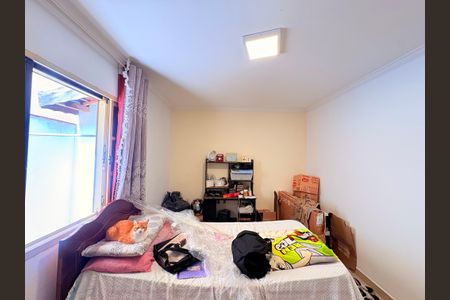 Casa à venda com 248m², 3 quartos e 3 vagasQuarto 2