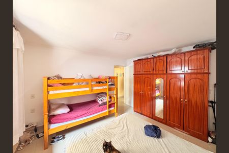 Casa à venda com 248m², 3 quartos e 3 vagasQuarto 3