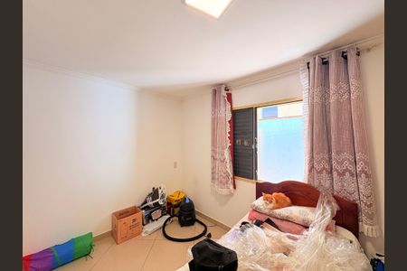 Casa à venda com 248m², 3 quartos e 3 vagasQuarto 2