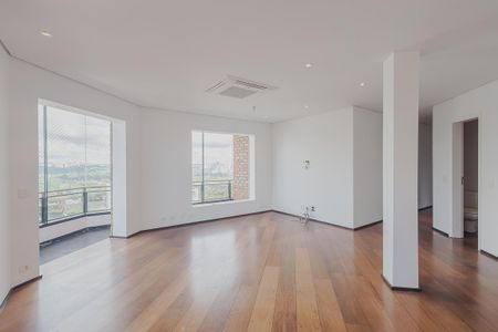Apartamento para alugar com 645m², 3 quartos e 3 vagasSala