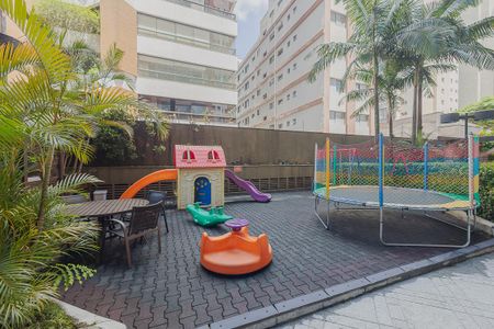 Apartamento para alugar com 645m², 3 quartos e 3 vagasPlayground