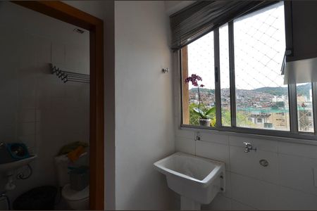 Apartamento à venda com 75m², 2 quartos e 2 vagas Apartamento à venda com 75m², 2 quartos e 2 vagasÁrea de Serviço