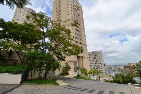 Apartamento à venda com 75m², 2 quartos e 2 vagas Apartamento à venda com 75m², 2 quartos e 2 vagasFachada