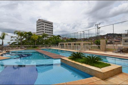 Apartamento à venda com 75m², 2 quartos e 2 vagas Apartamento à venda com 75m², 2 quartos e 2 vagasÁrea comum - Piscina