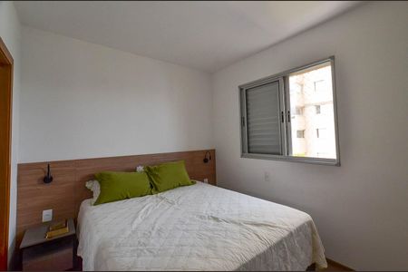 Apartamento à venda com 75m², 2 quartos e 2 vagas Apartamento à venda com 75m², 2 quartos e 2 vagasSuíte