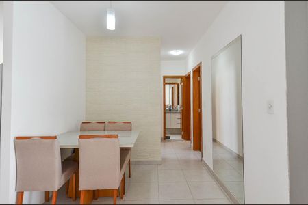 Apartamento à venda com 75m², 2 quartos e 2 vagas Apartamento à venda com 75m², 2 quartos e 2 vagasSala de Jantar