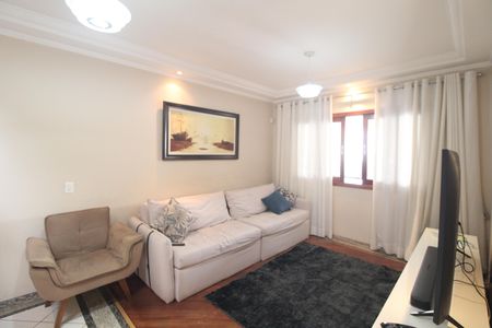 Casa para alugar com 133m², 3 quartos e 3 vagasSala