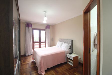 Casa para alugar com 133m², 3 quartos e 3 vagasSuíte