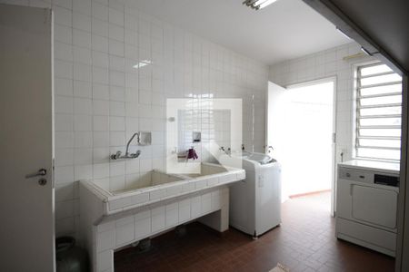 Casa para alugar com 412m², 3 quartos e 4 vagas Casa para alugar com 412m², 3 quartos e 4 vagasÁrea de Serviço