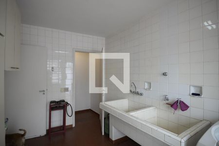 Casa para alugar com 412m², 3 quartos e 4 vagas Casa para alugar com 412m², 3 quartos e 4 vagasÁrea de Serviço