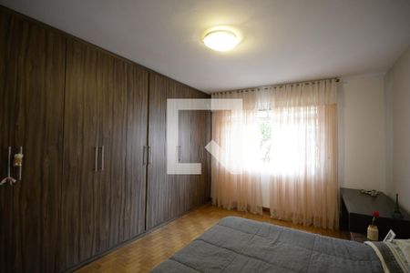 Casa para alugar com 412m², 3 quartos e 4 vagas Casa para alugar com 412m², 3 quartos e 4 vagasQuarto