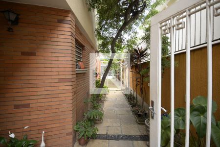 Casa para alugar com 412m², 3 quartos e 4 vagas Casa para alugar com 412m², 3 quartos e 4 vagasÁrea Externa