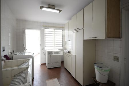 Casa para alugar com 412m², 3 quartos e 4 vagas Casa para alugar com 412m², 3 quartos e 4 vagasÁrea de Serviço