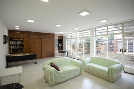 Casa para alugar com 412m², 3 quartos e 4 vagas Casa para alugar com 412m², 3 quartos e 4 vagasÁrea comum Salão