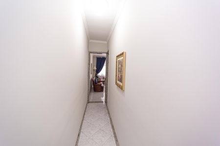 Casa à venda com 300m², 4 quartos e 2 vagasCorredor