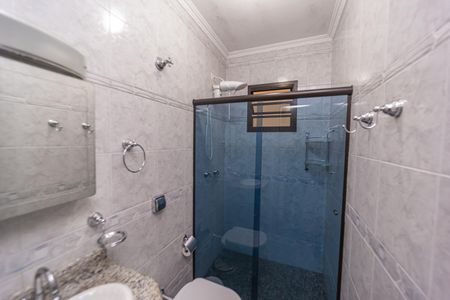 Casa à venda com 300m², 4 quartos e 2 vagasBanheiro do Quarto 2