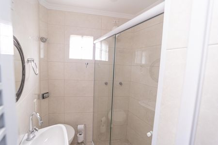 Casa à venda com 300m², 4 quartos e 2 vagasBanheiro 3