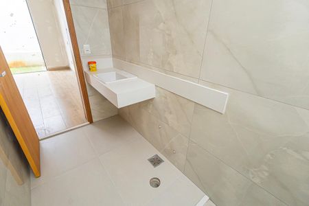 Casa à venda com 125m², 3 quartos e 2 vagas Casa à venda com 125m², 3 quartos e 2 vagassuite