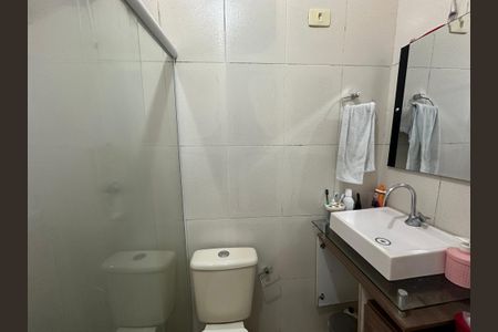 Casa para alugar com 200m², 2 quartos e 2 vagas Casa para alugar com 200m², 2 quartos e 2 vagasBanheiro da Suíte