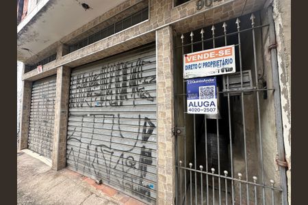 Casa para alugar com 200m², 2 quartos e 2 vagas Casa para alugar com 200m², 2 quartos e 2 vagasFachada