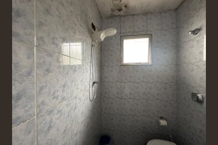 Casa para alugar com 200m², 2 quartos e 2 vagas Casa para alugar com 200m², 2 quartos e 2 vagasBanheiro