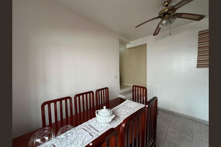 Casa para alugar com 200m², 2 quartos e 2 vagas Casa para alugar com 200m², 2 quartos e 2 vagasSala de Jantar