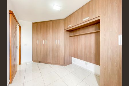 Quarto 1 de apartamento para alugar com 2 quartos, 55m² em Bandeiras, Osasco